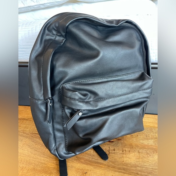 Universal Thread black backpack - Picture 5 of 5